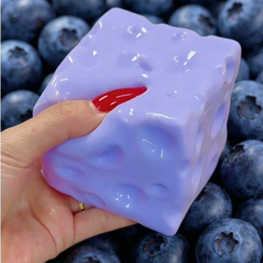 New Blueberry Cheese Cake Squi - Party Games Questions recension och pris
