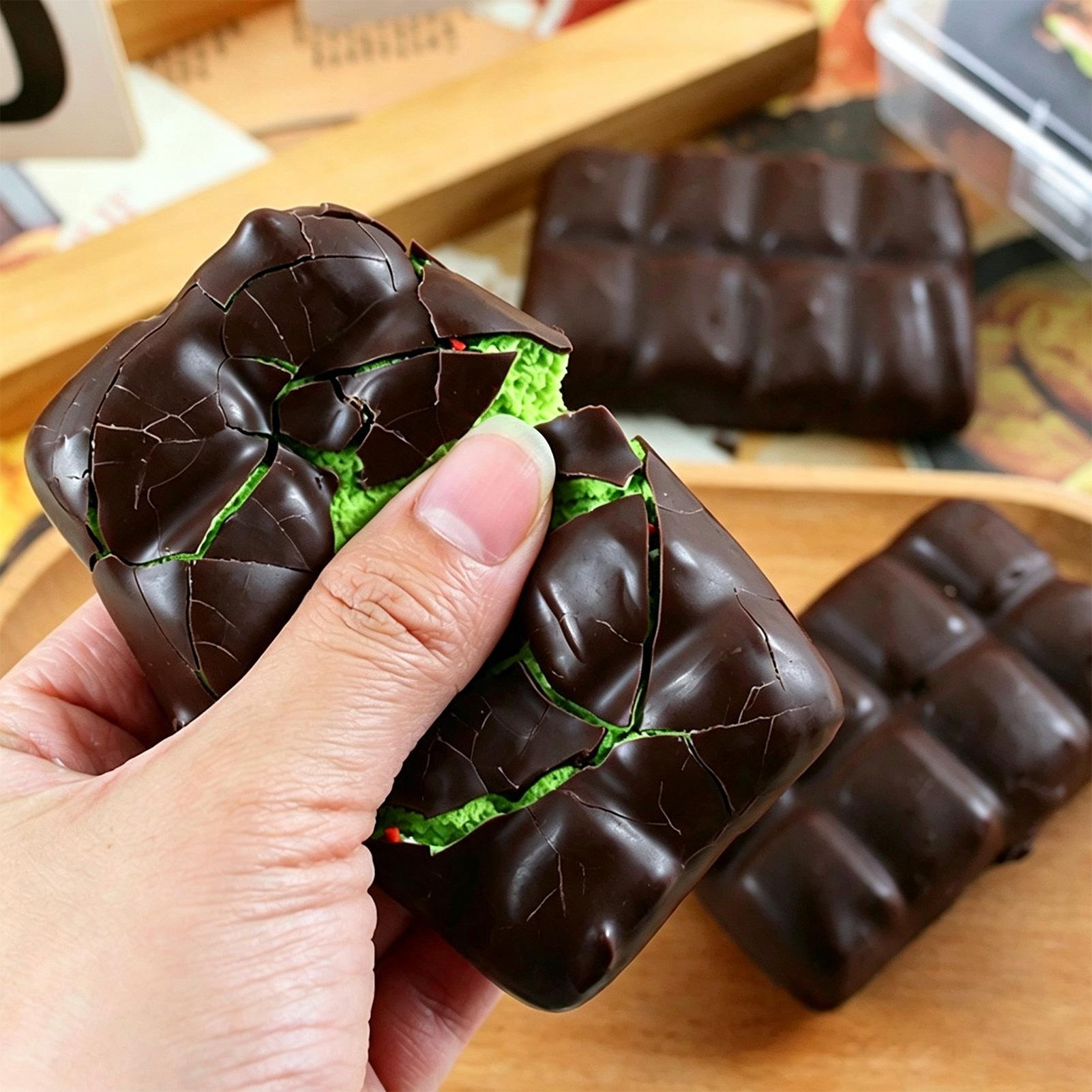 Chocolate Squishy Squeeze Toy  - Party Games Questions recension och pris